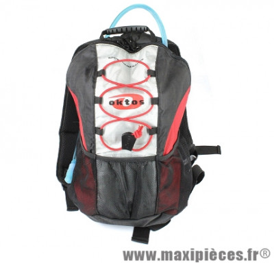 Sac a dos avec poche a eau rando marque Oktos- Equipement cycle