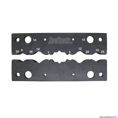Outil mors doux pour axe de roue
